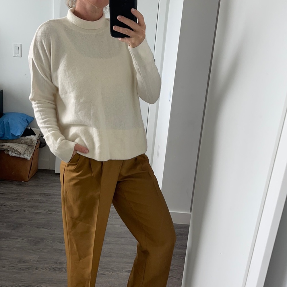 Everlane cashmere sweater